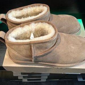 Ugg Ultra Mini NIB